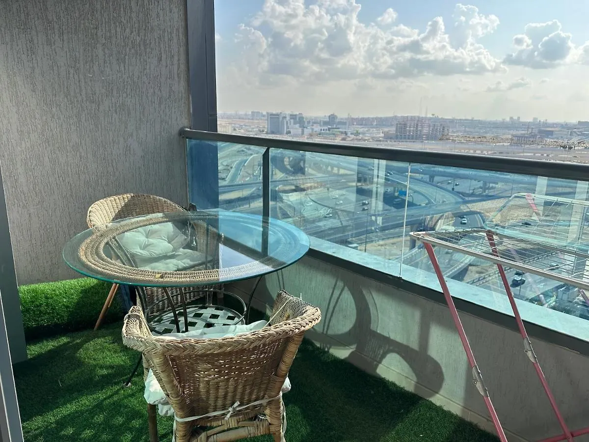 Himalaya Homes - Studio Dubai Apartment